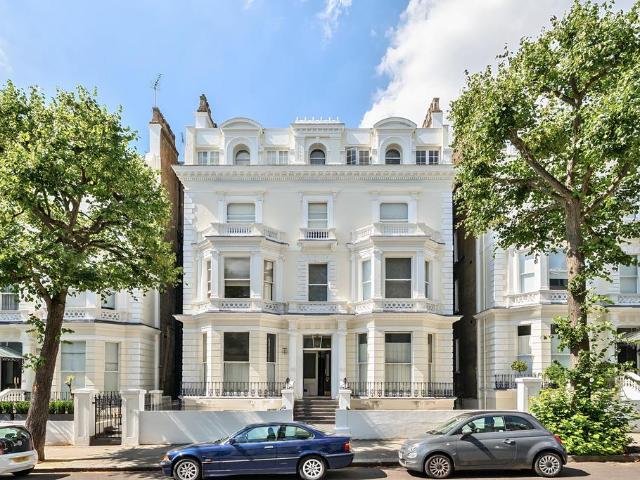 Flat for sale in Notting Hill, Greater London