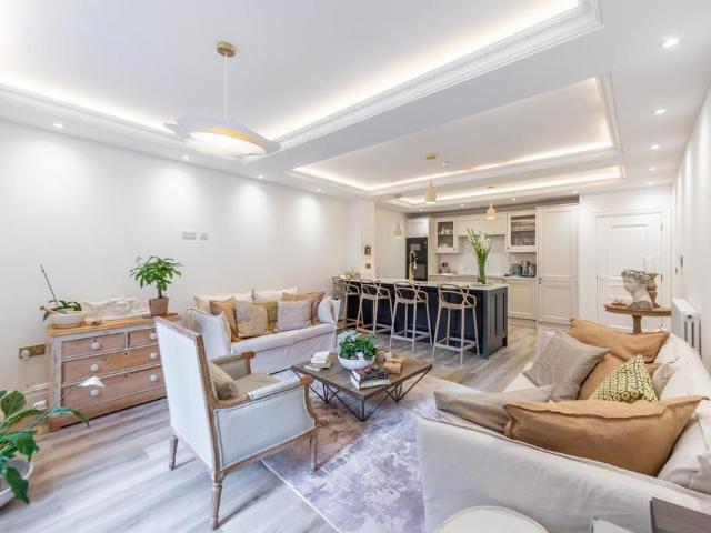 Flat for sale in Hexham, Northumberland