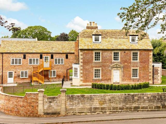 Flat for sale in Trowbridge