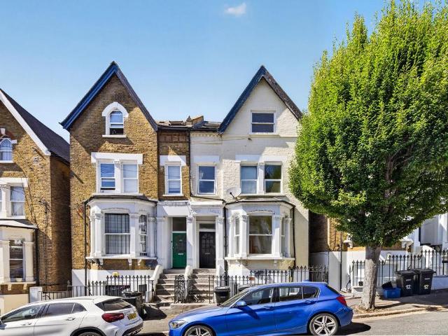 Flat for sale in London Borough of Croydon, Upper Norwood