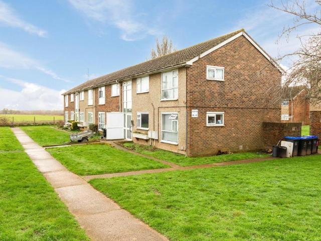 Flat for sale in Fishersgate, West Sussex