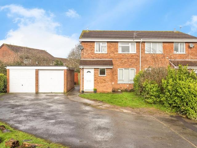 Flat for sale in Worle, Weston-super-mare