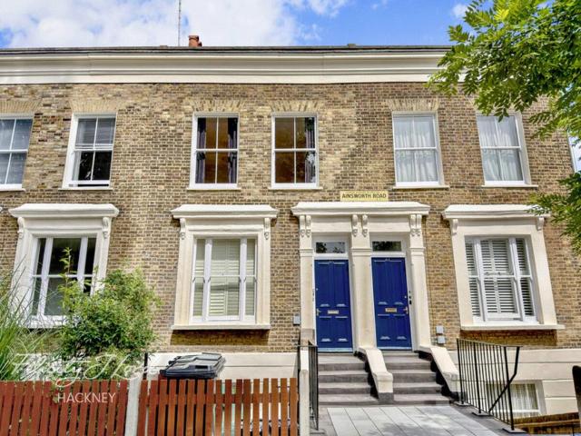 Flat for sale in South Hackney, Greater London