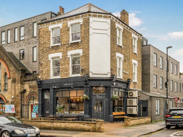 Flat for sale in London Borough of Lewisham, Brockley