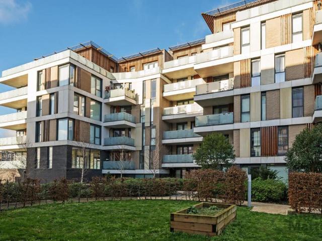 Flat for sale in Rotherhithe, Isle Of Man