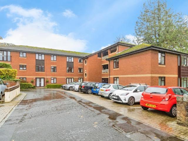 Flat for sale in Oldway, Paignton