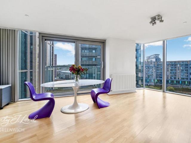 Flat for sale in London Borough of Lewisham, Deptford