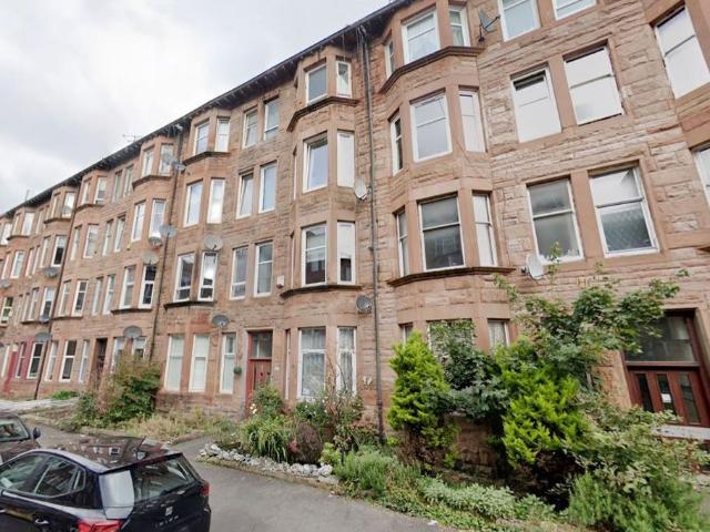 Flat for sale in Battlefield, Scotland