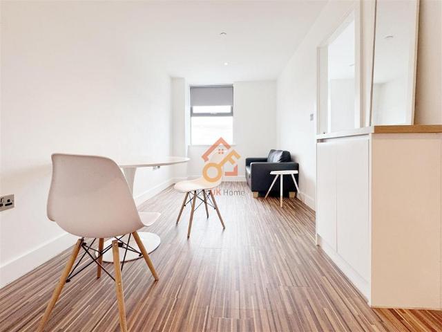 Flat for sale in Old Trafford, Trafford Park
