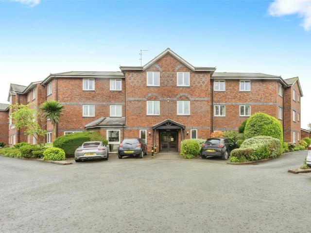 Flat for sale in Little Neston, West Vale