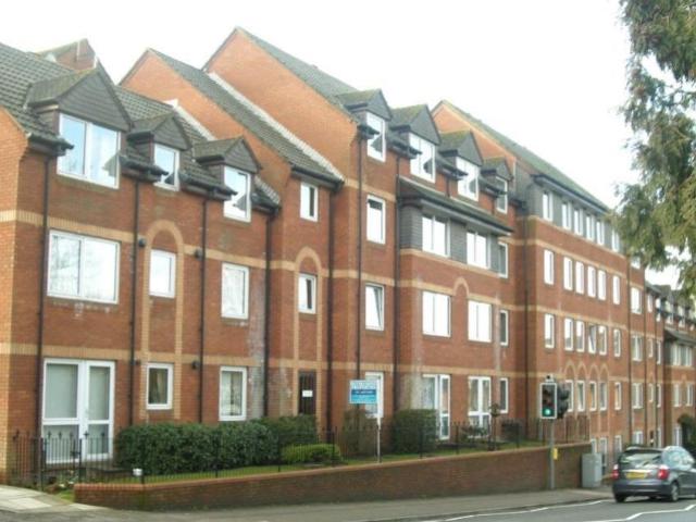 Flat for sale in Parkstone, Poole