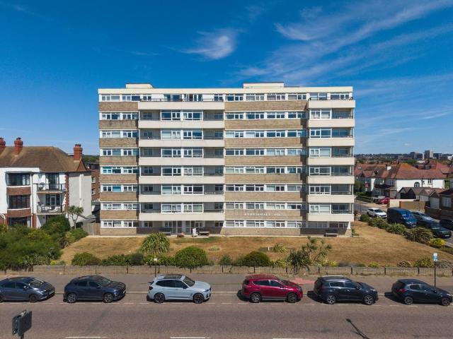 Flat for sale in Aldrington