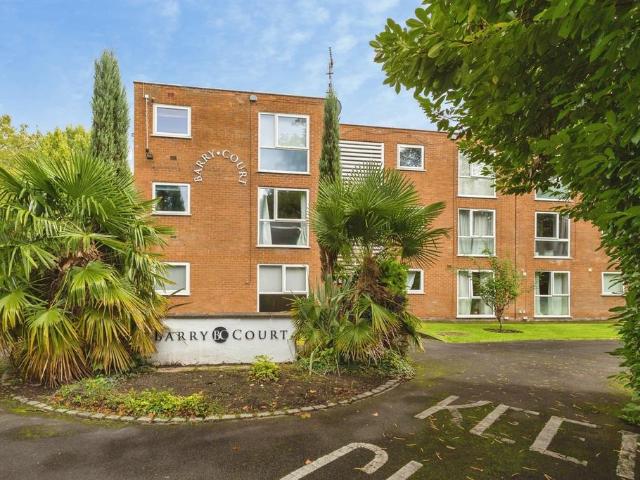 Flat for sale in Withington, Manchester