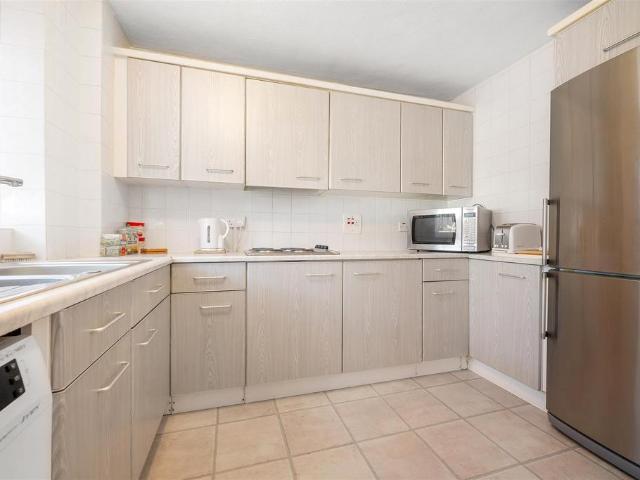 Flat for sale in Penge, Greater London