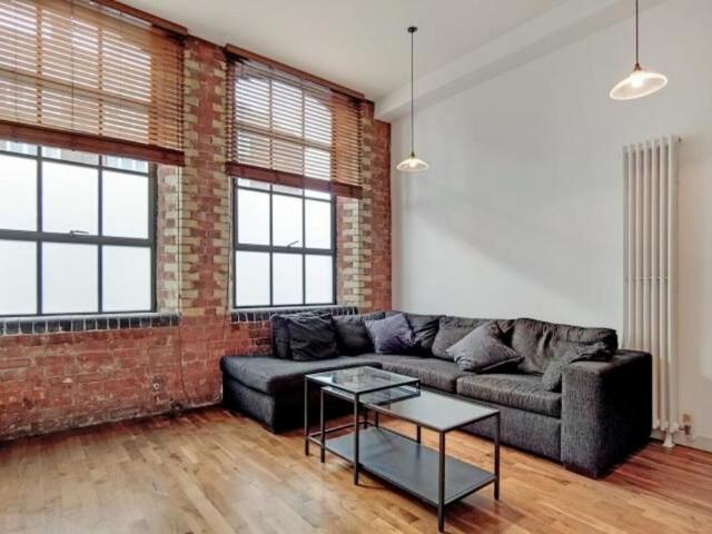 Flat for sale in Old Ford, Bow