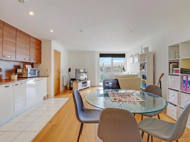 Flat for sale in London Borough of Lewisham, Greater London