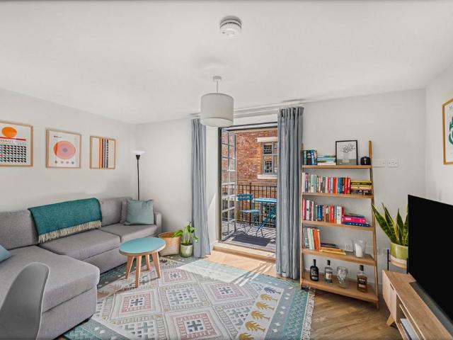 Flat for sale in Springfield Village, Greater London