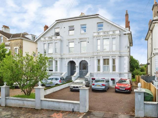 Flat for sale in St James, Sandown Park