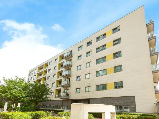 Flat for sale in Bromley-by-Bow, Greater London