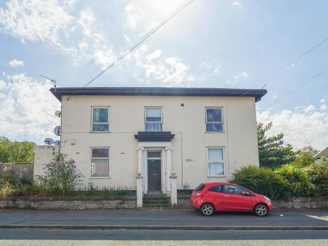 Flat for sale in Frodsham, Cheshire