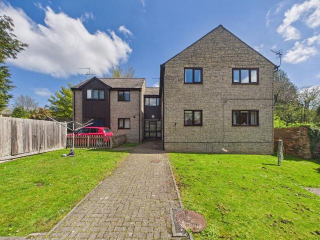 Flat for sale in Bromsberrow Heath, Gloucestershire