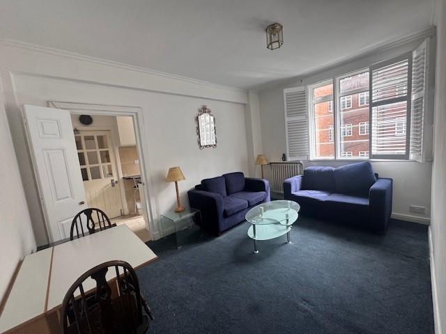 Flat for sale in Brook Green, Greater London