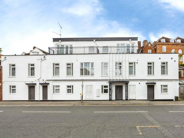 Flat for sale in Guildford Park, Westborough