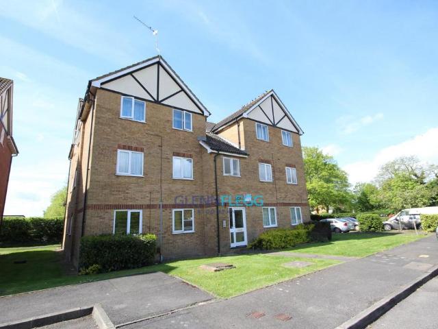 Flat for sale in Slough, Isle Of Man