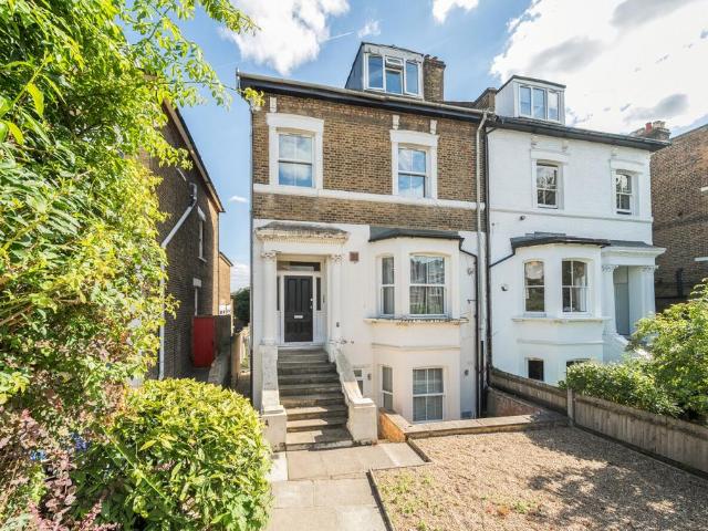 Flat for sale in London Borough of Lewisham, Greater London