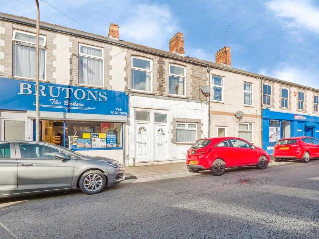 Flat for sale in Plasnewydd, Cardiff