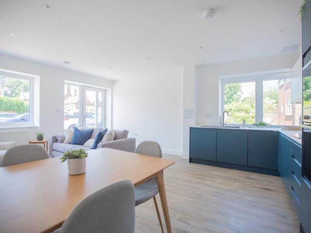 Flat for sale in Berrick Salome, Oxfordshire