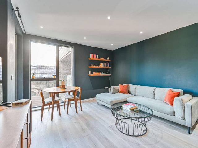 Flat for sale in Greenwich Town Centre, Greater London