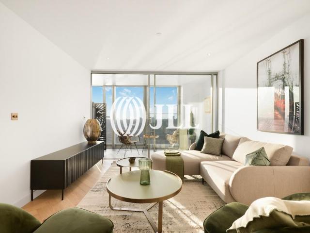 Flat for sale in Canary Wharf, Greater London