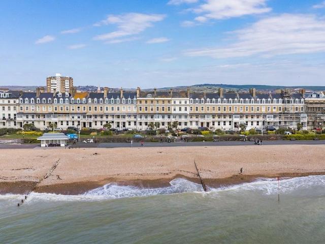 Flat for sale in West Worthing, Worthing