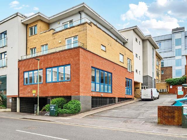 Flat for sale in Guildford Park, Westborough