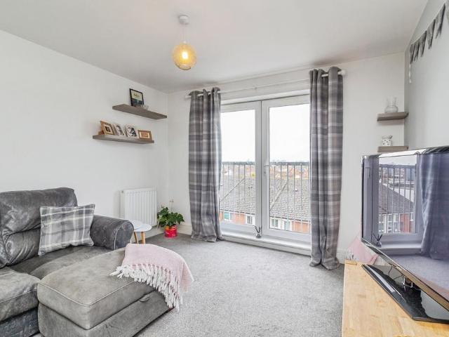 Flat for sale in Bletchley and Fenny Stratford, Bletchley