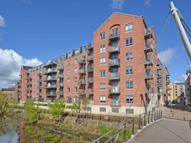 Flat for sale in Foss Islands, High Field