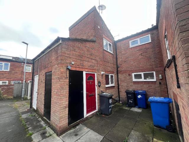 Flat for sale in Fairfield, Warrington