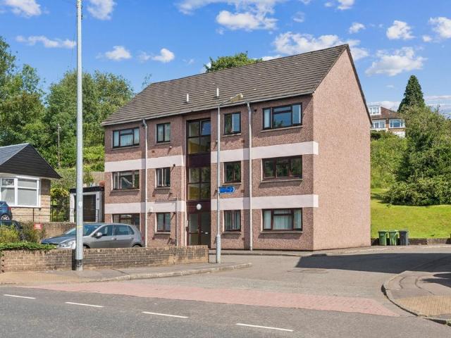 Flat for sale in Milngavie, Scotland