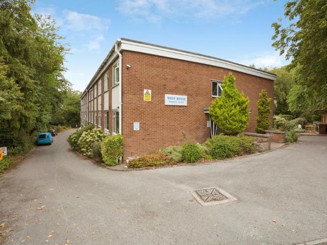 Flat for sale in Meersbrook, South Yorkshire