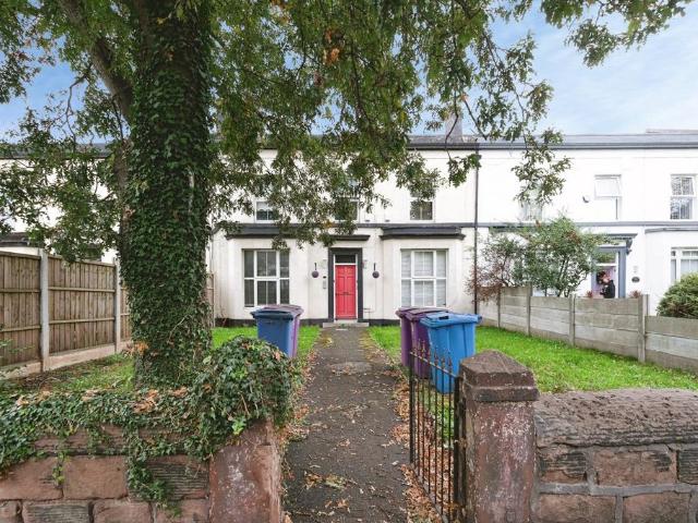 Flat for sale in Stoneycroft, Liverpool