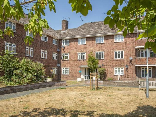 Flat for sale in Lakenham, East Bank