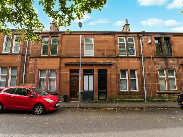 Flat for sale in Largs, Scotland