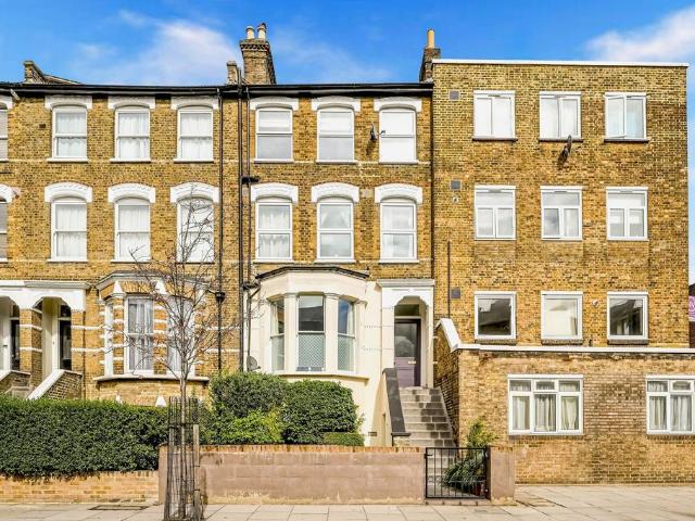 Flat for sale in London Borough of Haringey, Greater London