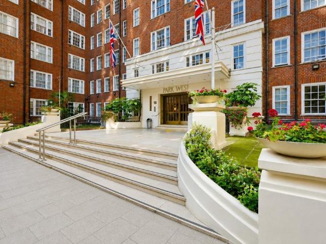 Flat for sale in Paddington, Greater London