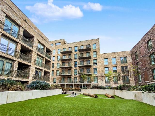 Flat for sale in London Borough of Newham, Greater London