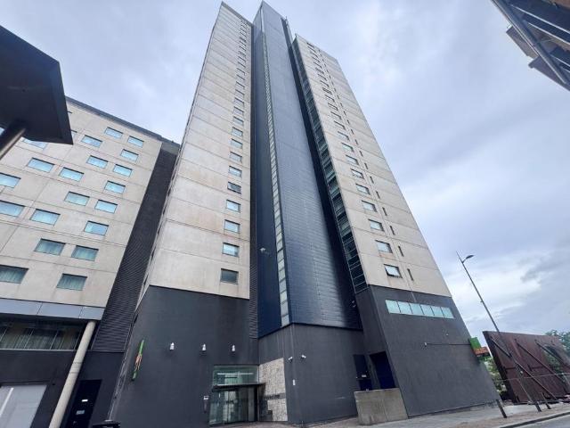 Flat for sale in Calderstones