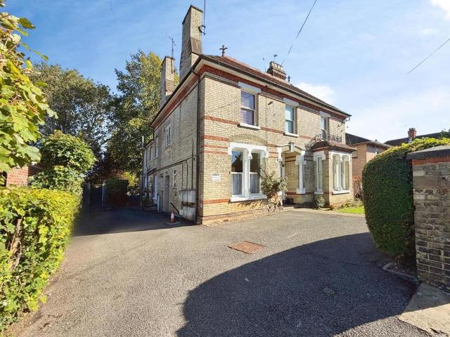 Flat for sale in North Watford, Watford