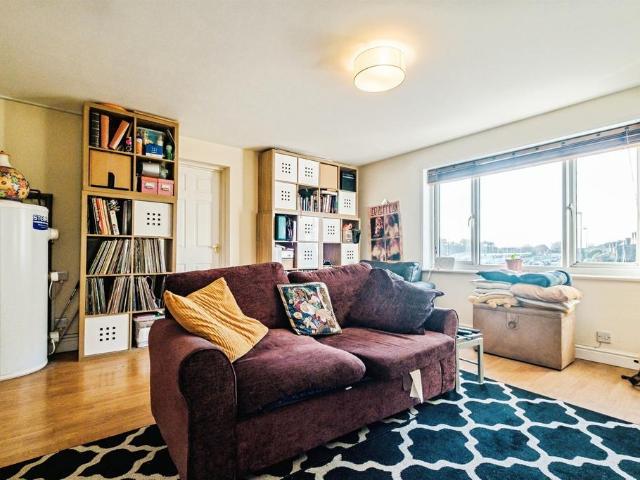 Flat for sale in Fishersgate, West Sussex
