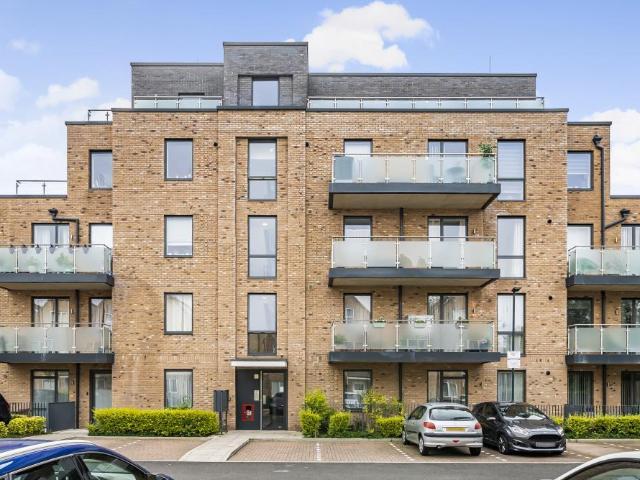 Flat for sale in The Slade, Oxfordshire